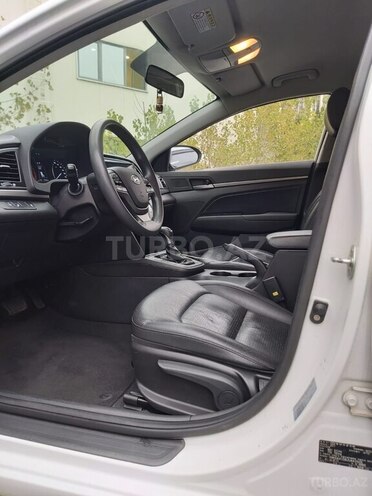 Hyundai Avante 2017, 172,000 km - 1.6 l - Bakı