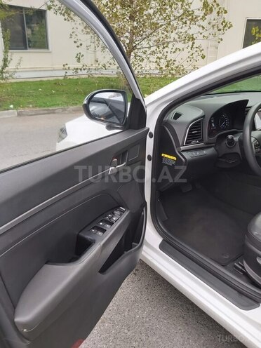 Hyundai Avante 2017, 172,000 km - 1.6 l - Bakı