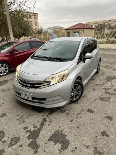 Nissan Note-1
