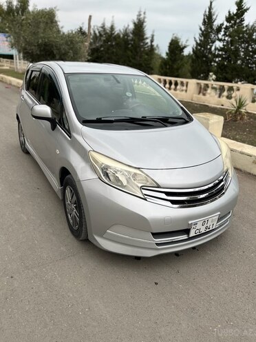 Nissan Note-2
