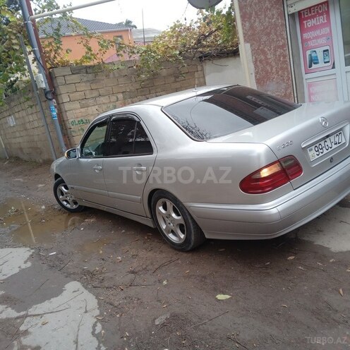 Mercedes E 220 d 2001, 420,000 km - 2.2 l - Bakı