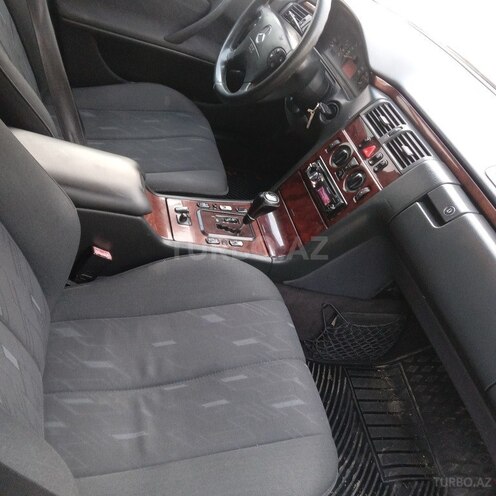 Mercedes E 220 d 2001, 420,000 km - 2.2 l - Bakı