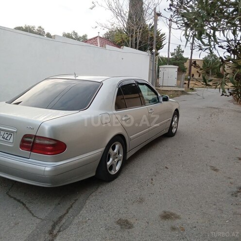 Mercedes E 220 d 2001, 420,000 km - 2.2 l - Bakı