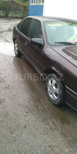 Opel Vectra 1993, 428,534 km - 2.0 l - Astara
