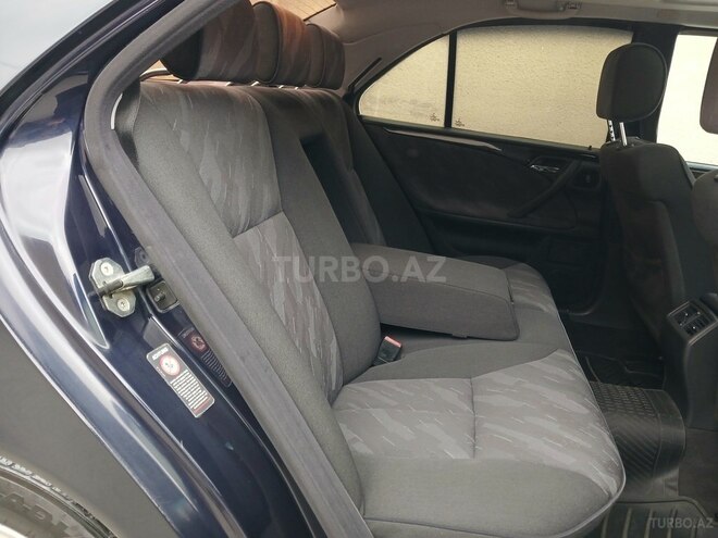 Mercedes E 220 d 2001, 310,000 km - 2.2 l - Bakı