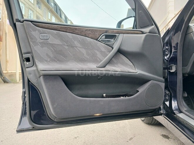 Mercedes E 220 d 2001, 310,000 km - 2.2 l - Bakı