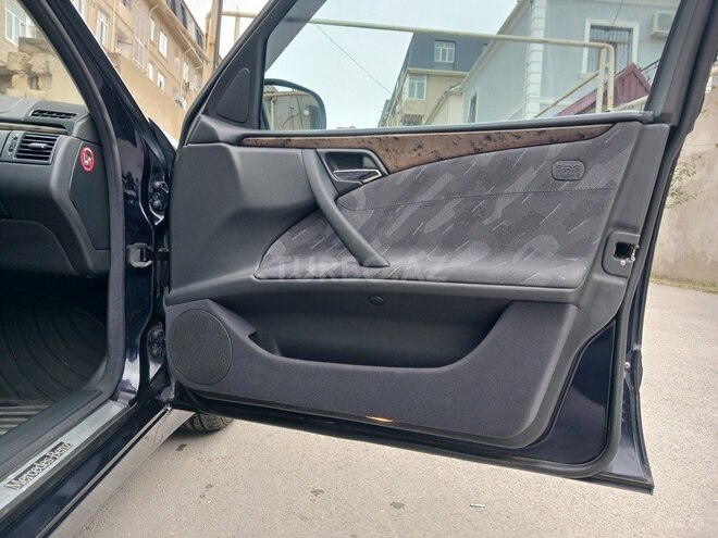 Mercedes E 220 d 2001, 310,000 km - 2.2 l - Bakı