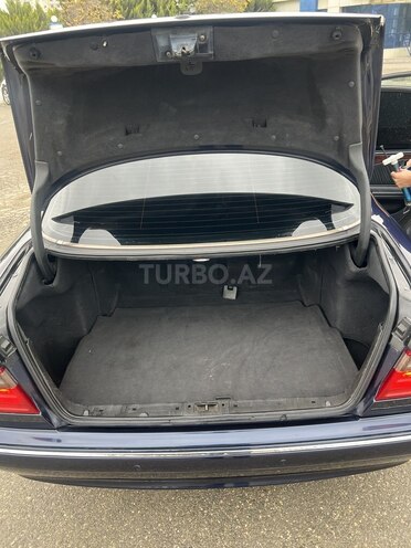 Mercedes E 220 d 2001, 318,058 km - 2.2 л - Bakı