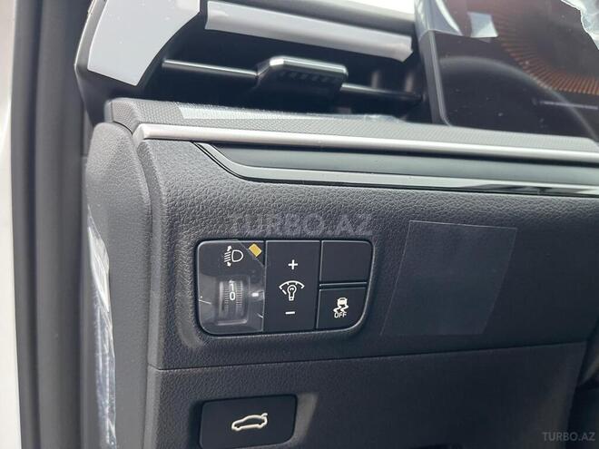 Kia K5-19