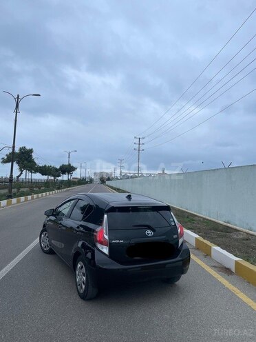 Toyota Aqua 2015, 243,000 km - 1.5 l - Bakı