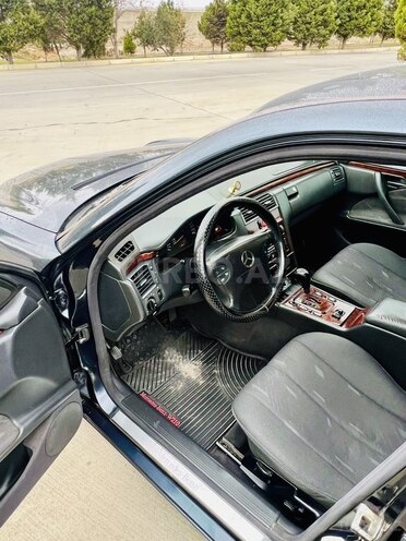 Mercedes E 220 d 2000, 470,000 km - 2.2 l - Xırdalan