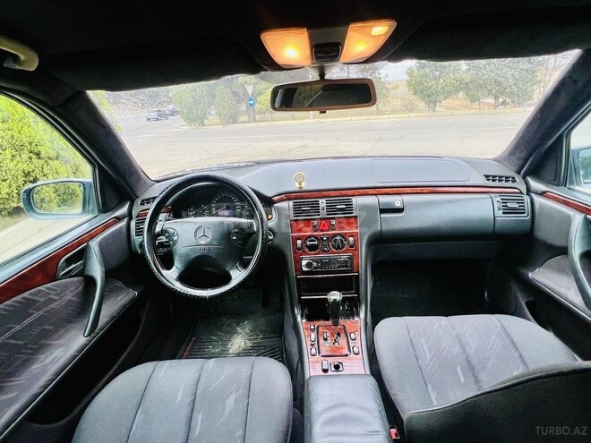 Mercedes E 220 d 2000, 470,000 km - 2.2 l - Xırdalan