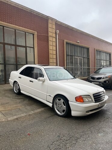 Mercedes C 180 1995, 368,000 km - 1.8 l - Bakı