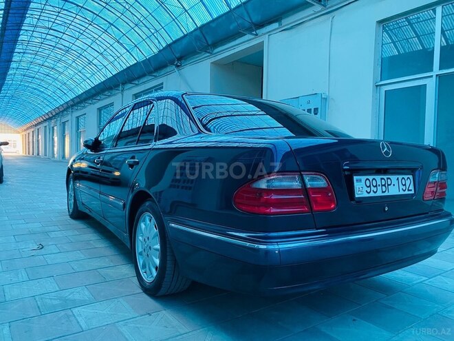 Mercedes E 240 2000, 225,000 km - 2.4 л - Tovuz