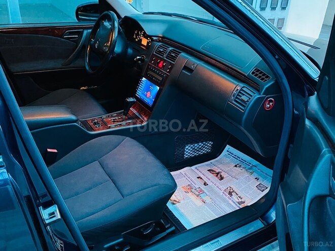 Mercedes E 240 2000, 225,000 km - 2.4 л - Tovuz