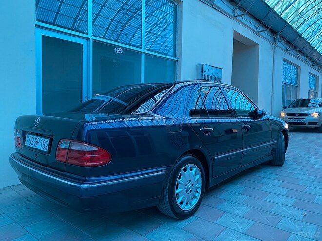 Mercedes E 240 2000, 225,000 km - 2.4 л - Tovuz