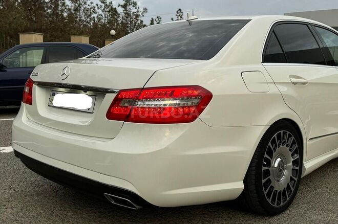 Mercedes E 350 2010, 240,000 km - 3.5 л - Şirvan