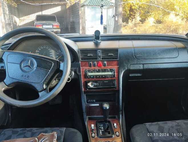 Mercedes C 200 1998, 338,234 km - 2.0 l - Qəbələ