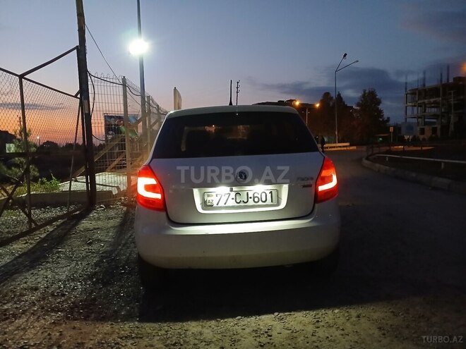 Skoda Fabia 2012, 375,000 km - 1.6 l - Bakı
