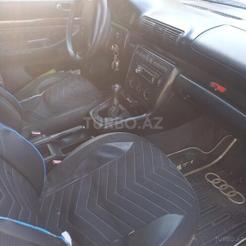 Audi A4 1997, 150,000 km - 1.8 l - Bakı