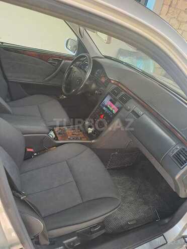 Mercedes E 220 d 2001, 370,000 km - 2.2 л - Bakı