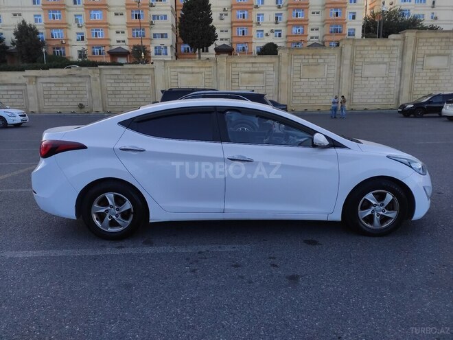 Hyundai Avante 2015, 250,000 km - 1.6 л - Bakı