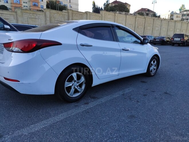 Hyundai Avante 2015, 250,000 km - 1.6 л - Bakı