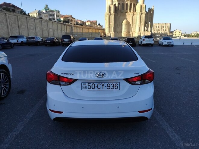 Hyundai Avante 2015, 250,000 km - 1.6 л - Bakı