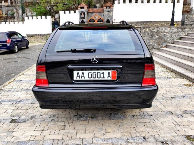 Mercedes C 220 d 2000, 343,000 km - 2.2 л - Şəki