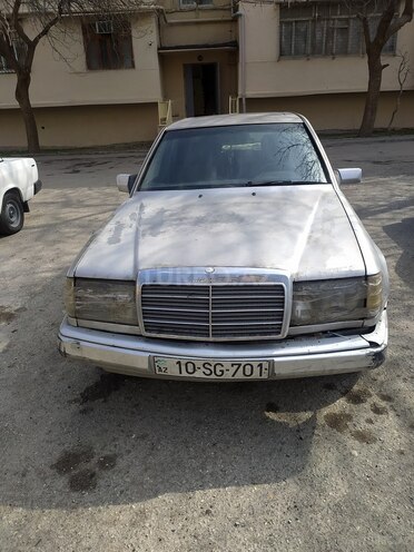 Mercedes E 250 1992, 25,000 km - 2.5 l - Bakı