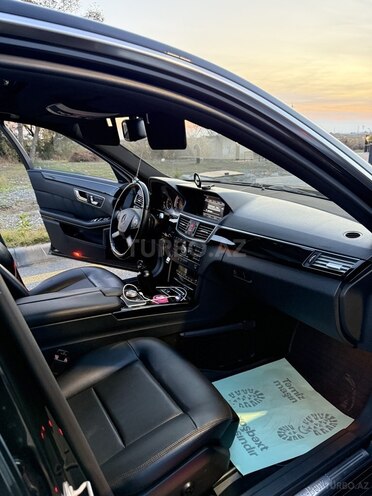 Mercedes E 350 2009, 245,000 km - 3.5 l - Yevlax