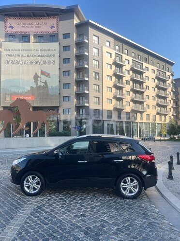 Hyundai ix35 2013, 279,000 km - 2.0 л - Bakı