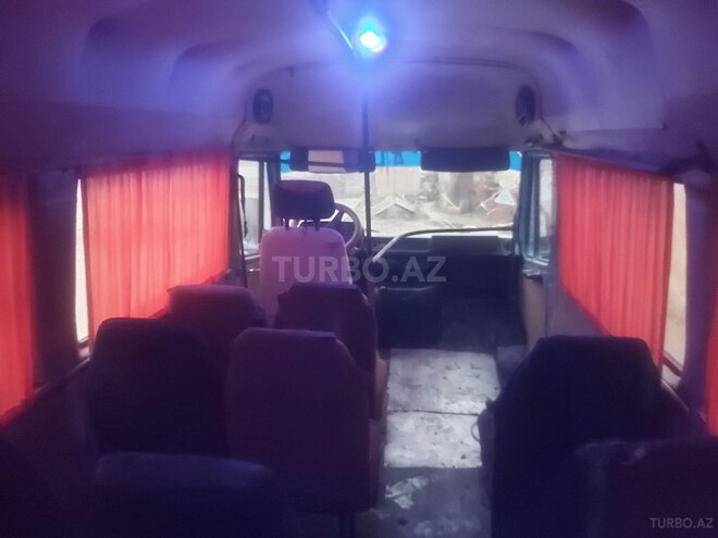 Mercedes 208 D 1995, 342,120 km - 2.3 l - Biləsuvar