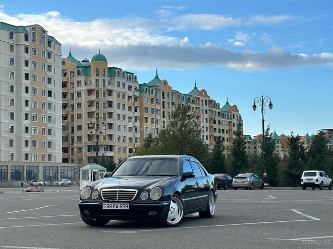 Mercedes E 320 1999, 365,457 km - 3.2 l - Sumqayıt