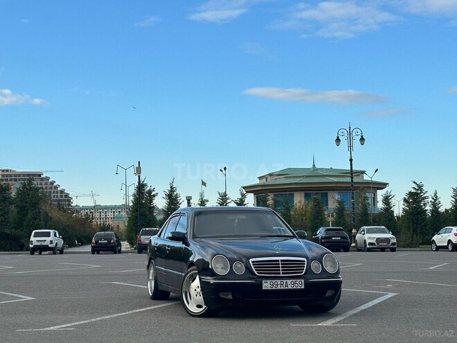 Mercedes E 320 1999, 365,457 km - 3.2 l - Sumqayıt