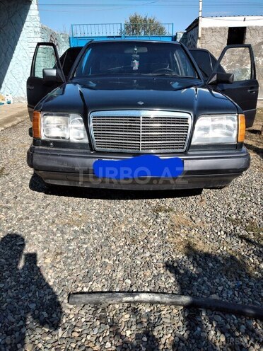 Mercedes E 250 1994, 777,855 km - 2.5 l - Biləsuvar