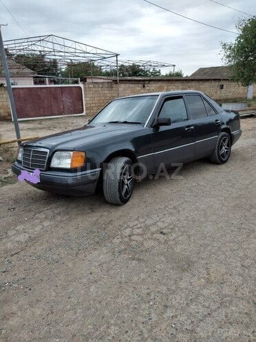 Mercedes E 250 1994, 777,855 km - 2.5 l - Biləsuvar