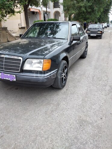 Mercedes E 250 1994, 777,855 km - 2.5 l - Biləsuvar