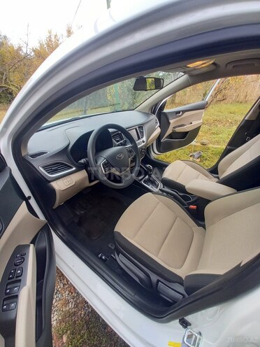 Hyundai Accent 2019, 69,572 km - 1.6 л - Bakı
