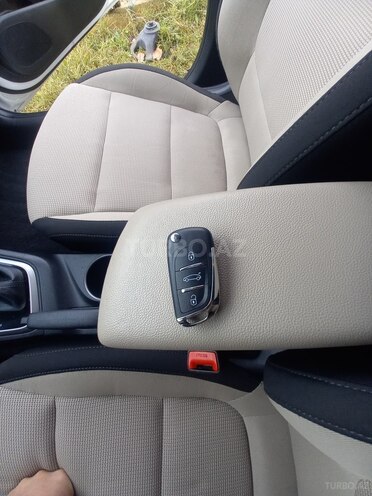 Hyundai Accent 2019, 69,572 km - 1.6 л - Bakı