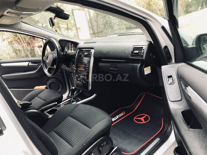 Mercedes B 170 2009, 176,000 km - 1.7 l - Sumqayıt