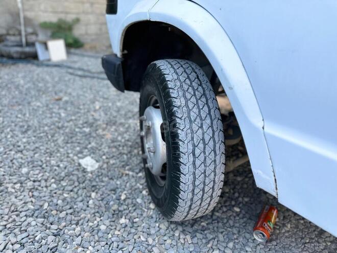 Mercedes 410 D 1993, 680,000 km - 2.9 л - Bakı