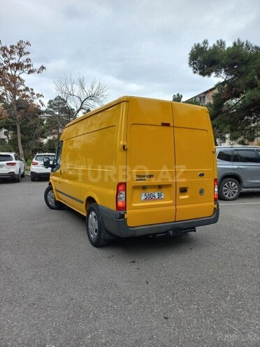Ford Transit-7