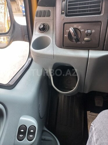 Ford Transit-18