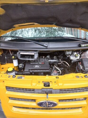 Ford Transit-21