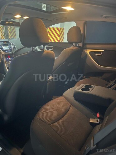 Hyundai Elantra 2015, 297,729 km - 1.8 л - Bakı