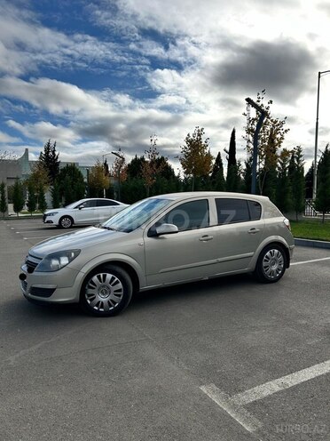 Opel Astra 2006, 362,000 km - 1.4 l - Salyan