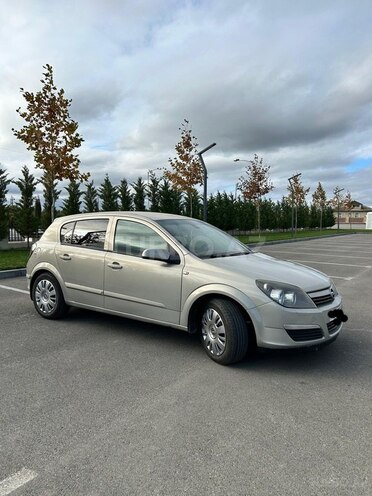 Opel Astra 2006, 362,000 km - 1.4 l - Salyan