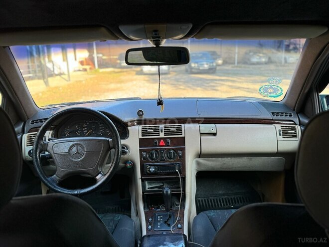 Mercedes E 200 1996, 372,516 km - 2.0 л - Xaçmaz