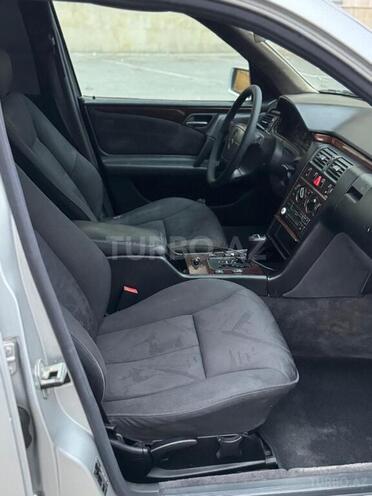 Mercedes E 230 1997, 329,000 km - 2.3 l - Xırdalan